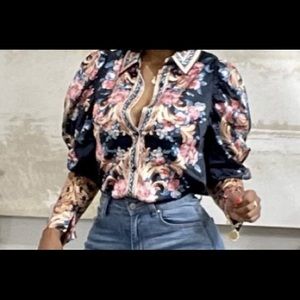 NWOT…very cute top!